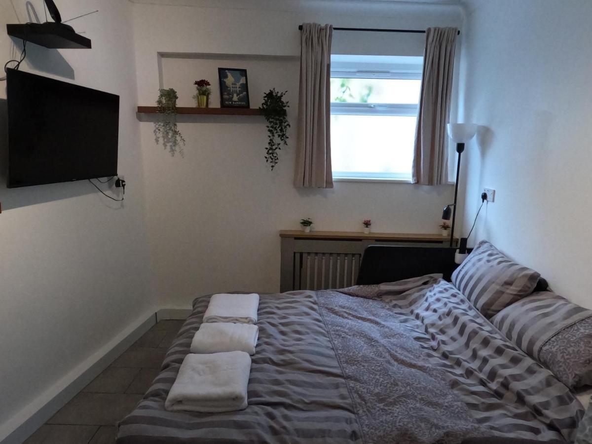 Studio Apartment In Saint Kew Buitenkant foto